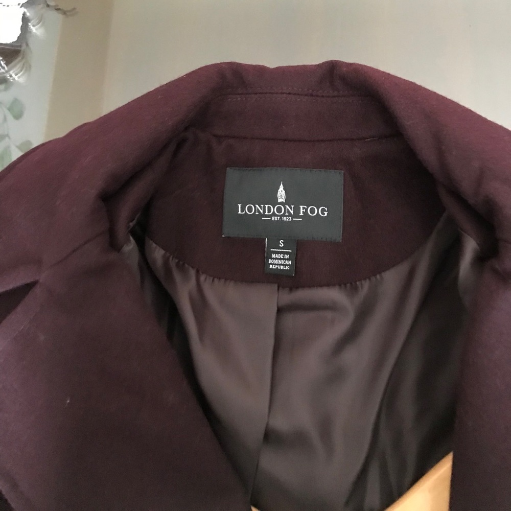 Coat - Picture 3 of 4